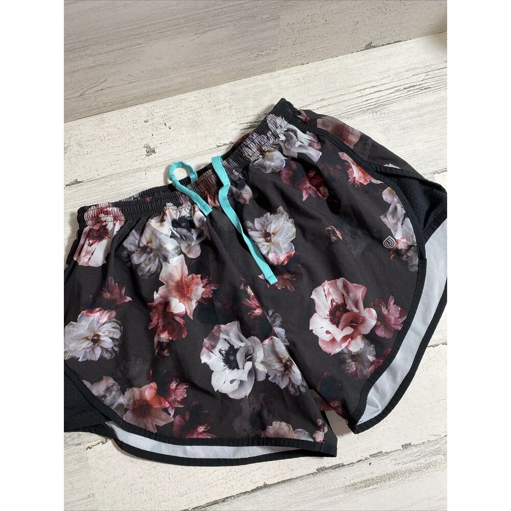 Cool Core Women’s Athletic Floral‎ Shorts - Medium